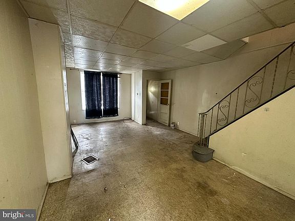 5th image of 321 Cantrell St