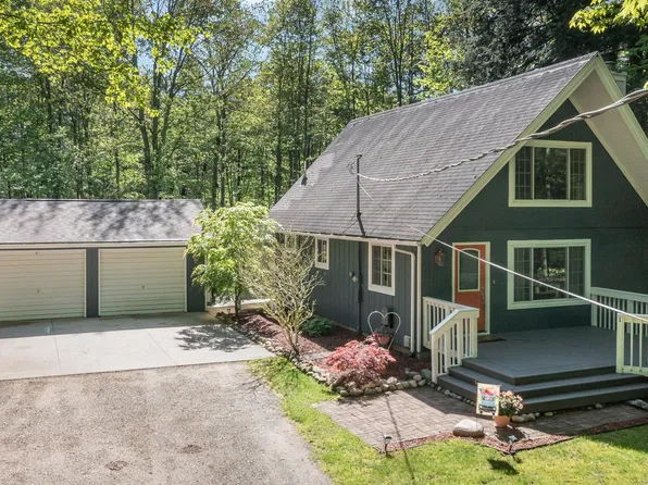 4550 Blue Cedar Dr, Mount Pleasant, MI 48858