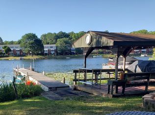 6639 Windiate Rd, Waterford, MI 48329