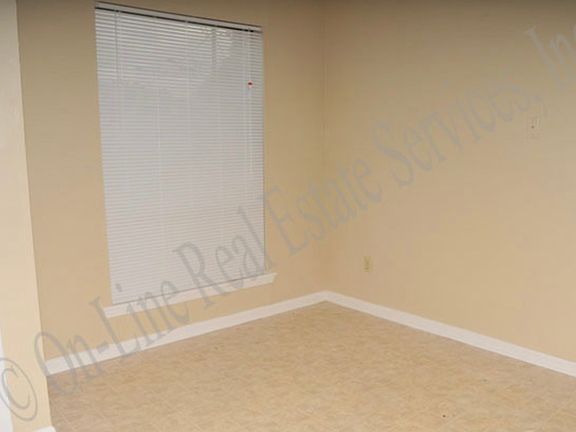 5th image of 703 Navarro Dr APT C