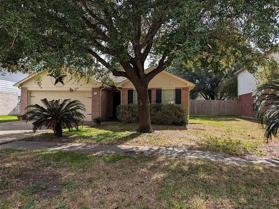 714 N Vista Dr