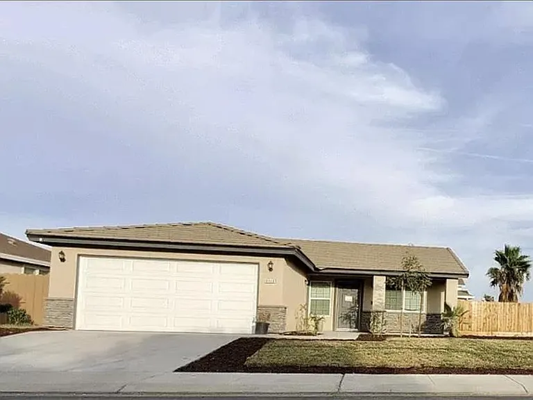 6640 Meadowlark Ave — Photo 2