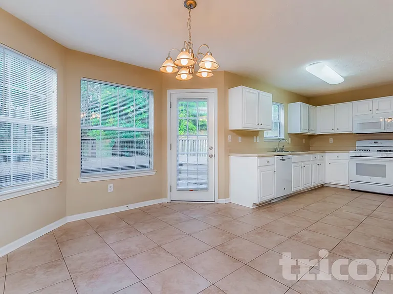 2957 Jenkins Dr — Photo 7
