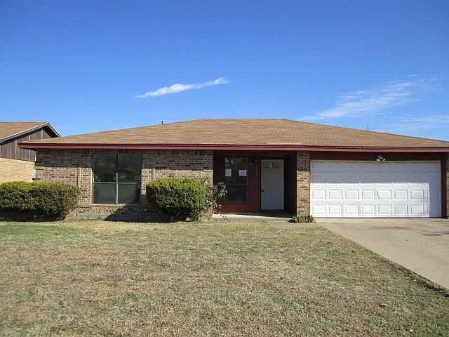 1st image of 2718 Pebble Beach Dr