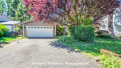 622 204th St SE Photo 1
