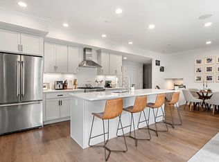 136-138 Neponset Ave #1, Dorchester, MA 02122