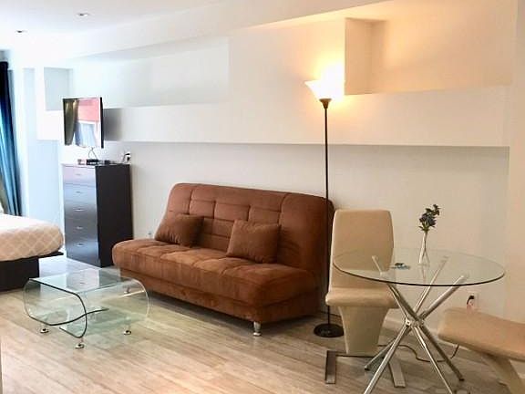 5th image of 521 W 48th St #2G