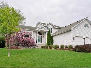 1020 Lecuyer Dr, Stillwater, MN 55082