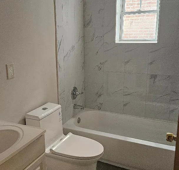 4936 Locust St — Photo 10