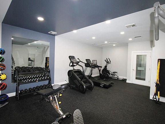 5th image of 425 Millcreek Dr #100R