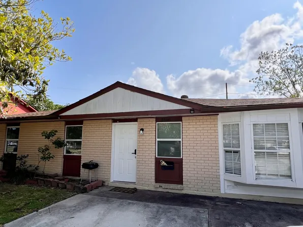 2888 Glenbrook Dr, Gretna, LA 70056