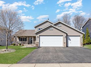 16374 Victoria Curv SE, Prior Lake, MN 55372