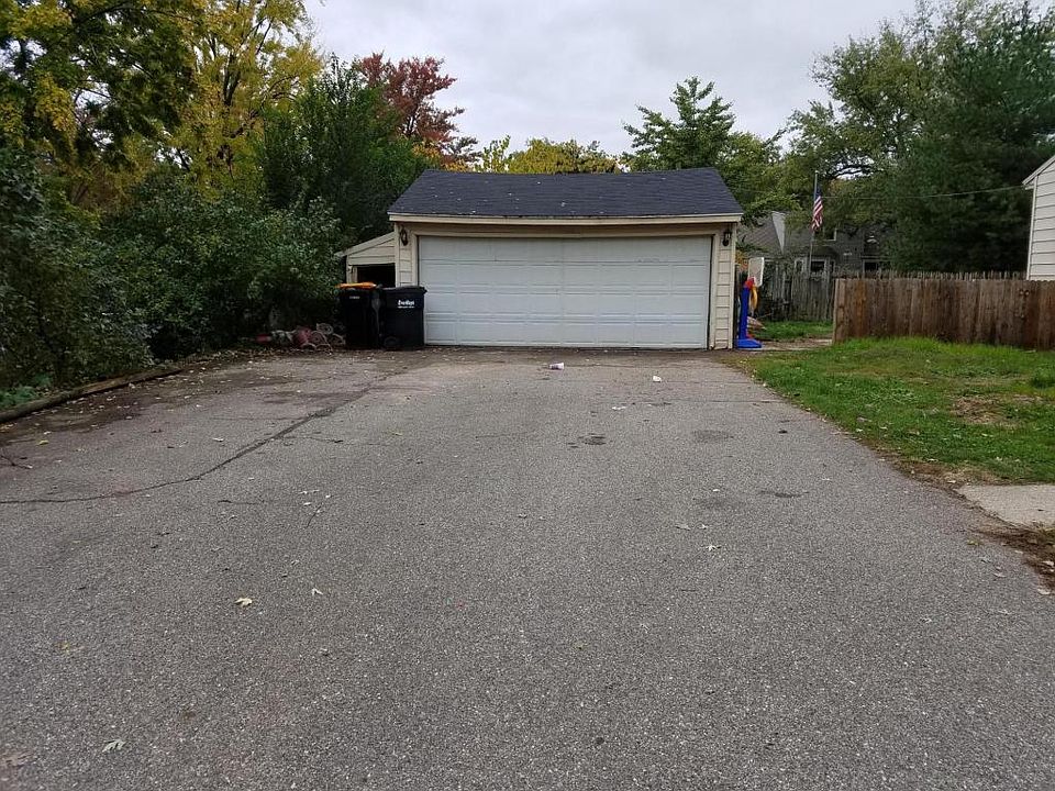 2nd image of 7707 Sally Dr