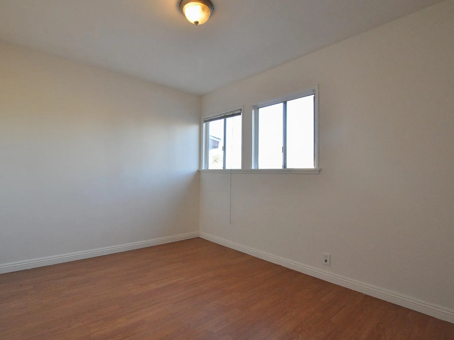 322 S Garfield Ave — Photo 4