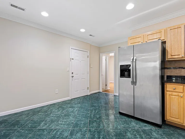 204 Dodd St #2 — Photo 9