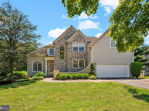 694 Cherrydale Dr, Lafayette Hill, PA 19444