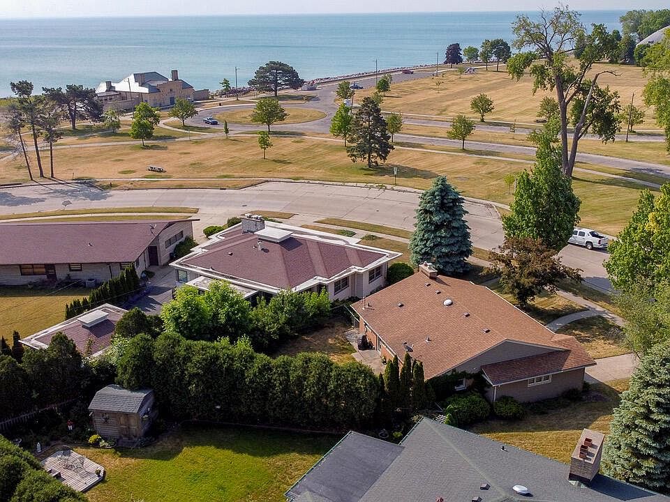 7803 3rd AVENUE, Kenosha, WI 53143 MLS 1839588 Zillow