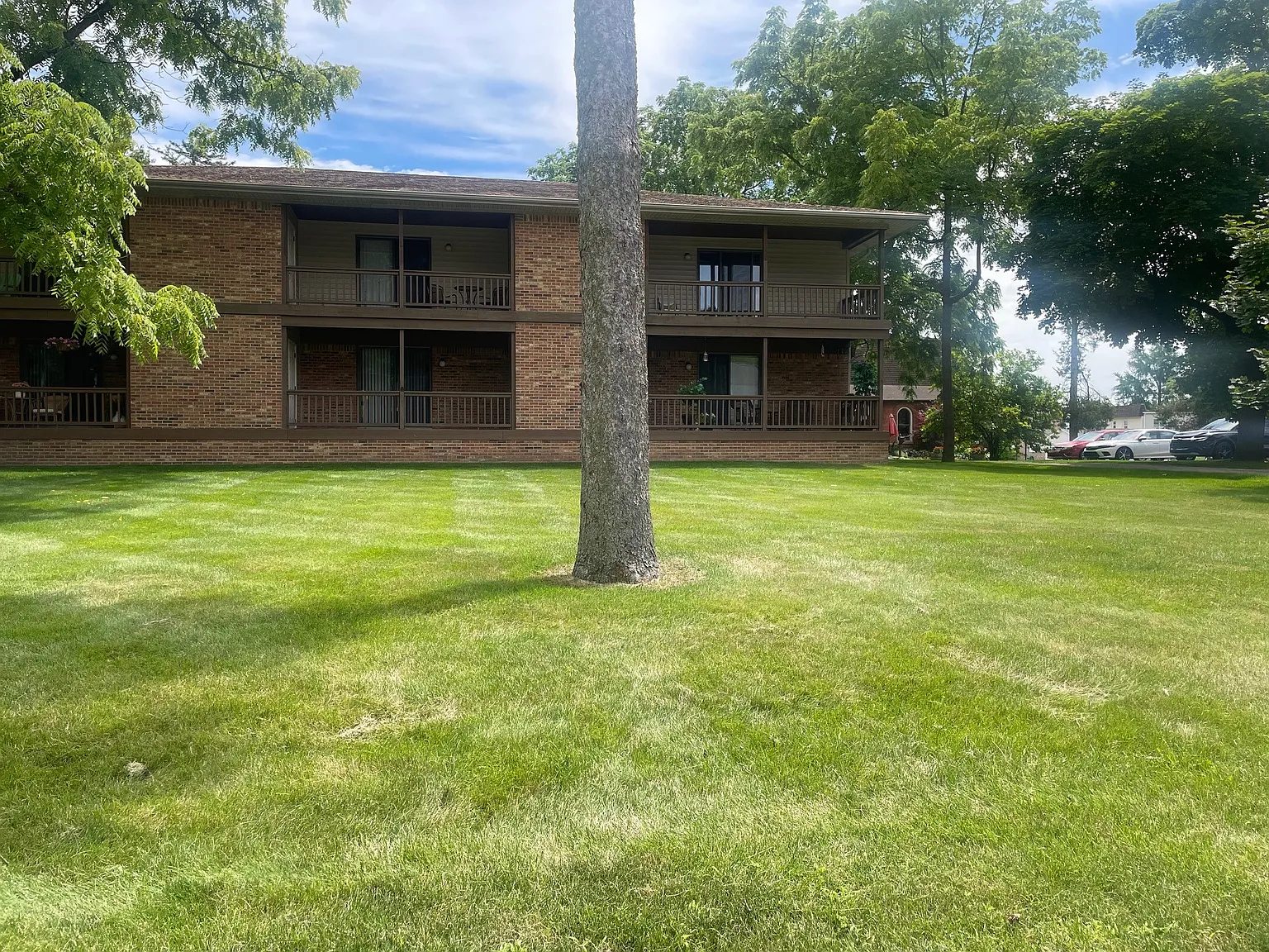 1 bed, 850 sqft, $1,050 — Photo 1
