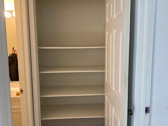 5th image of 801 Washington St APT 3
