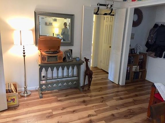5th image of 4376 N Pershing Dr APT 1