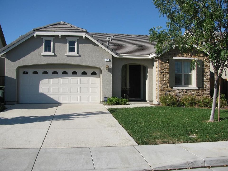 2nd image of 671 Sweet Bay Cir