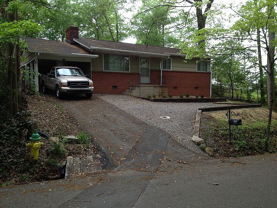 1st image of 204 Tall Oaks Dr