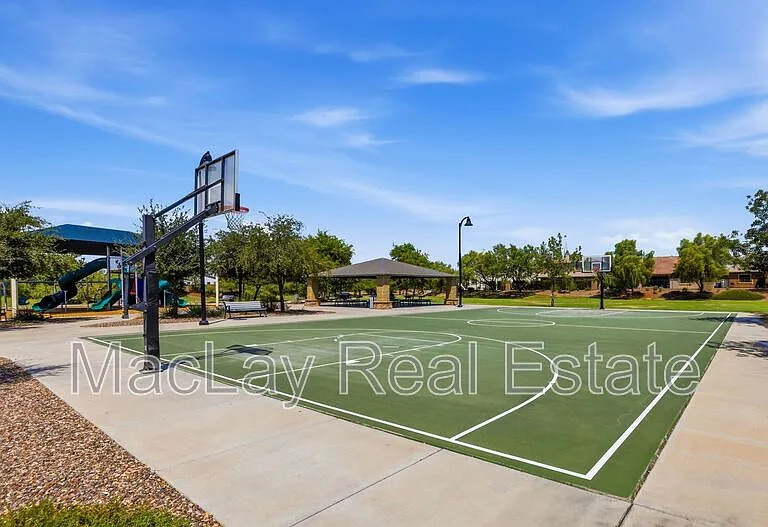 1142 E Bajor St — Photo 46