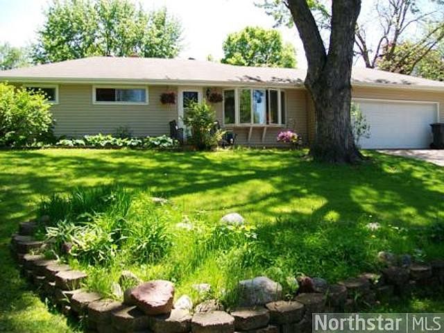 1st image of 2346 Golfview Ct