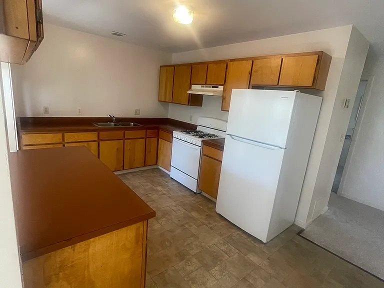 1323 Sunset Ave #B — Photo 6