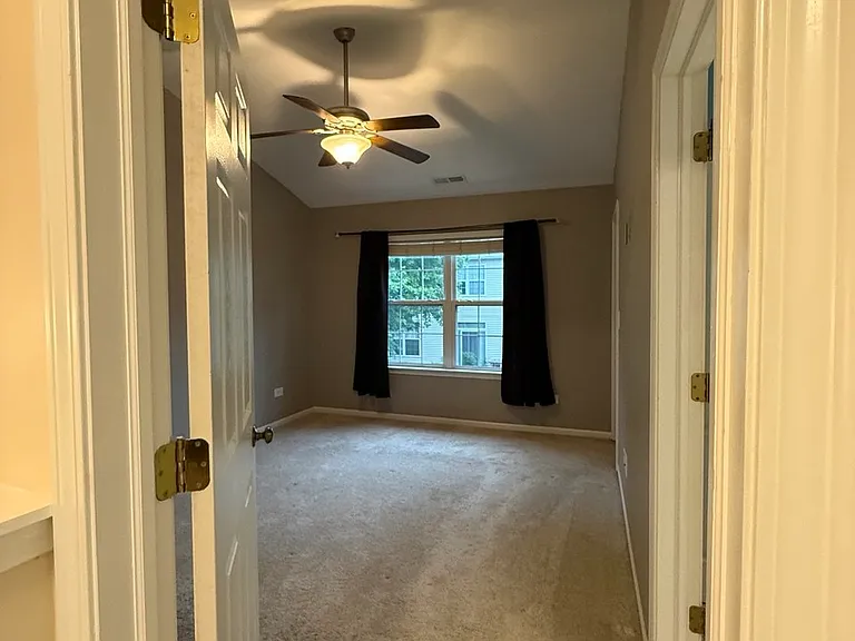 2950 Rutland Cir #O — Photo 13