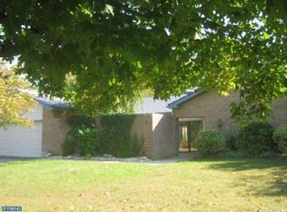 4 Steven Dr, Voorhees, NJ 08043