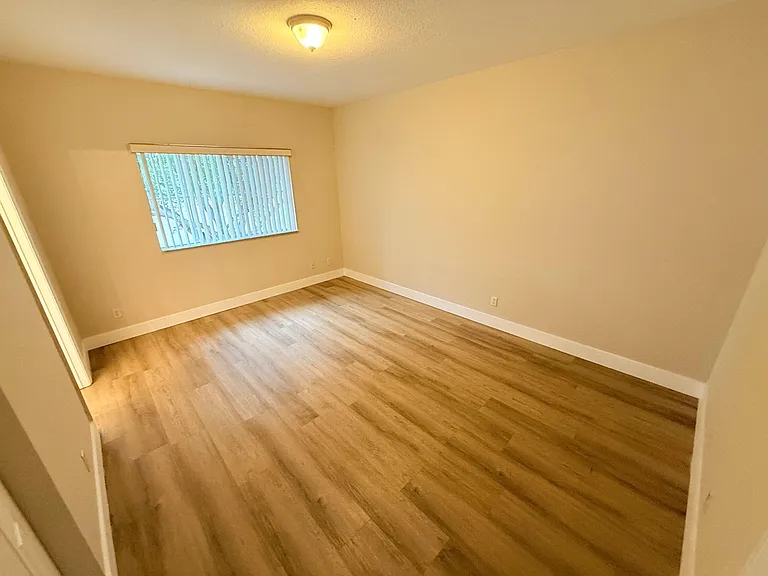 905 N Santa Catalina Cir #905 — Photo 25
