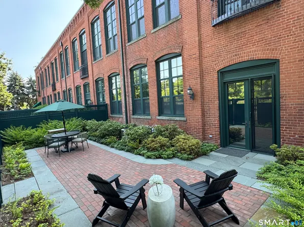 1 Indian Neck Avenue #4, Branford, CT 06405