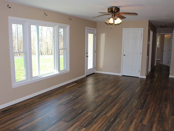 2nd image of 631 Beechwood Dr