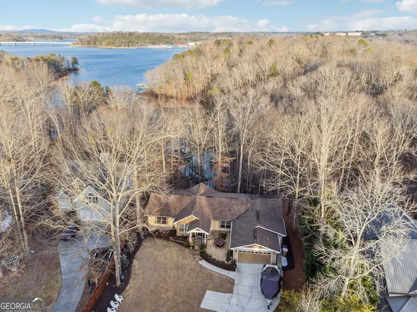 3527 Point View Cir, Gainesville, GA 30506