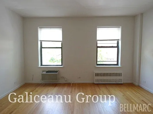 Rented by Lexington Real Estate Group | media 35