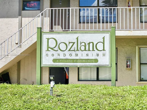 15330 SW 72nd St #7-13, Miami, FL 33193