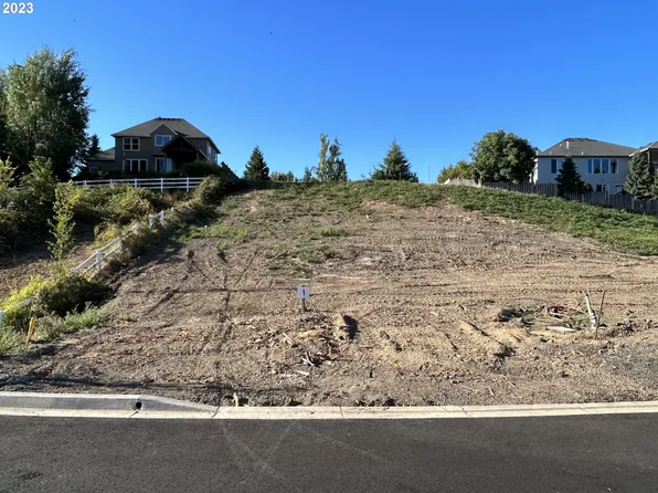 2701 NW Pinehurst Dr #1, McMinnville, OR 97128