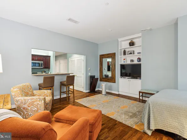 1600 Arch St APT 512, Philadelphia, PA 19103