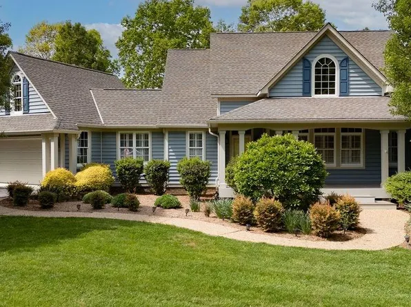 712 Middle Gate Gate, Irvington, VA 22480