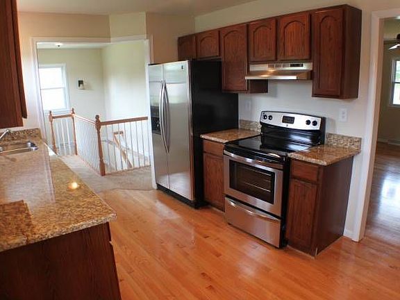 2nd image of 11527 Ashby Dr