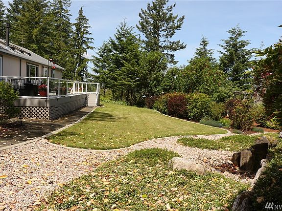 2nd image of 711 E Hyland Dr