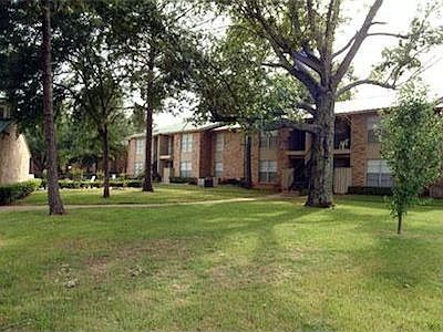 4th image of 900 E Corsicana St APT 142