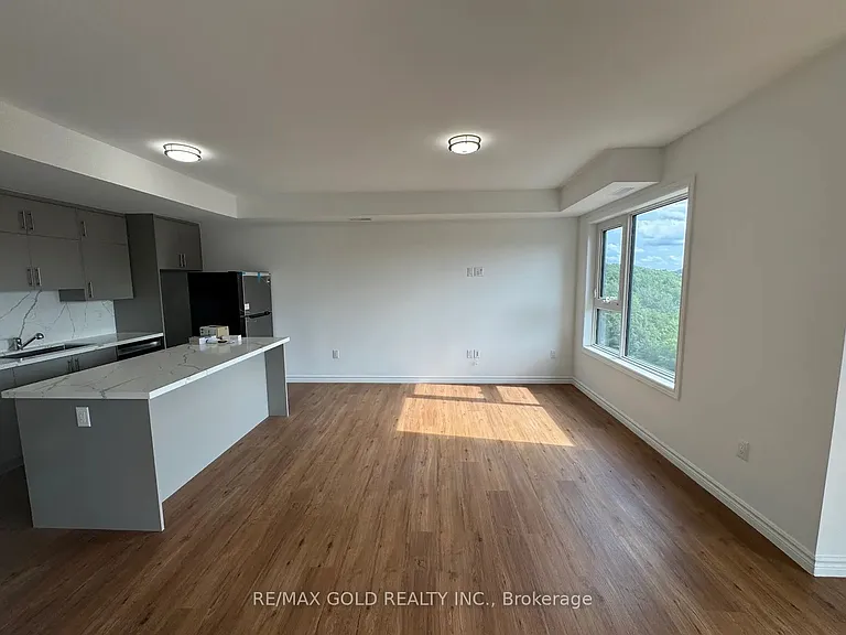 12 Suncrest Ln #207 — Photo 9