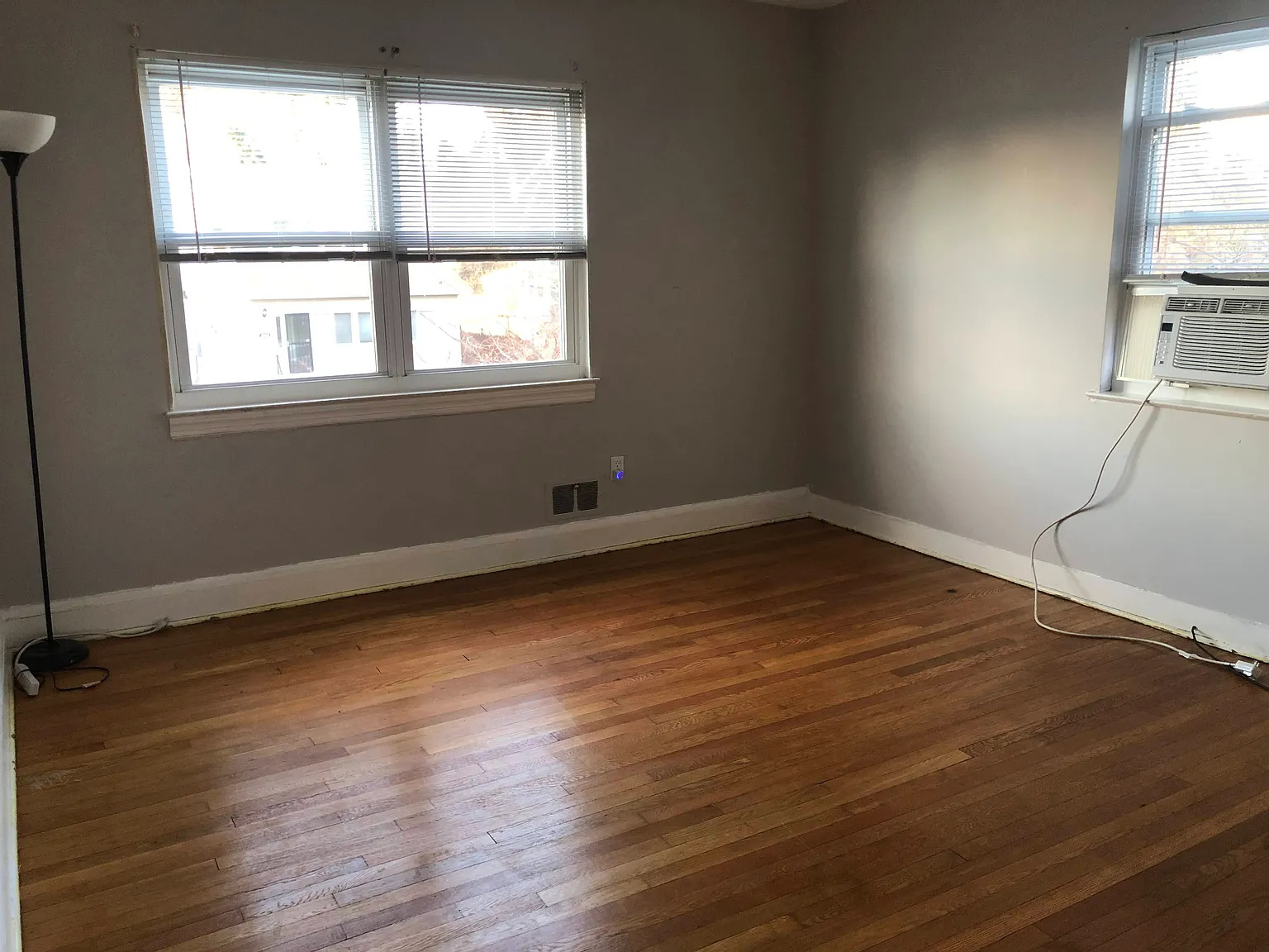 2 bed, 1050 sqft, $1,425 — Photo 3