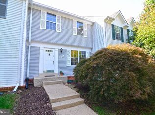 198 Sulgrave Ct, Sterling, VA 20165