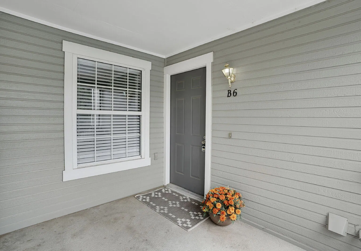 2 bed, 800 sqft, $1,985 — Photo 3