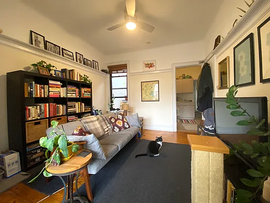 Rented by Compass | media 10