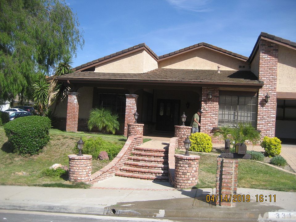 1st image of 334 Fox Hills Dr