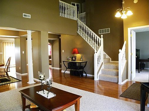 2nd image of 362 Brookview Dr